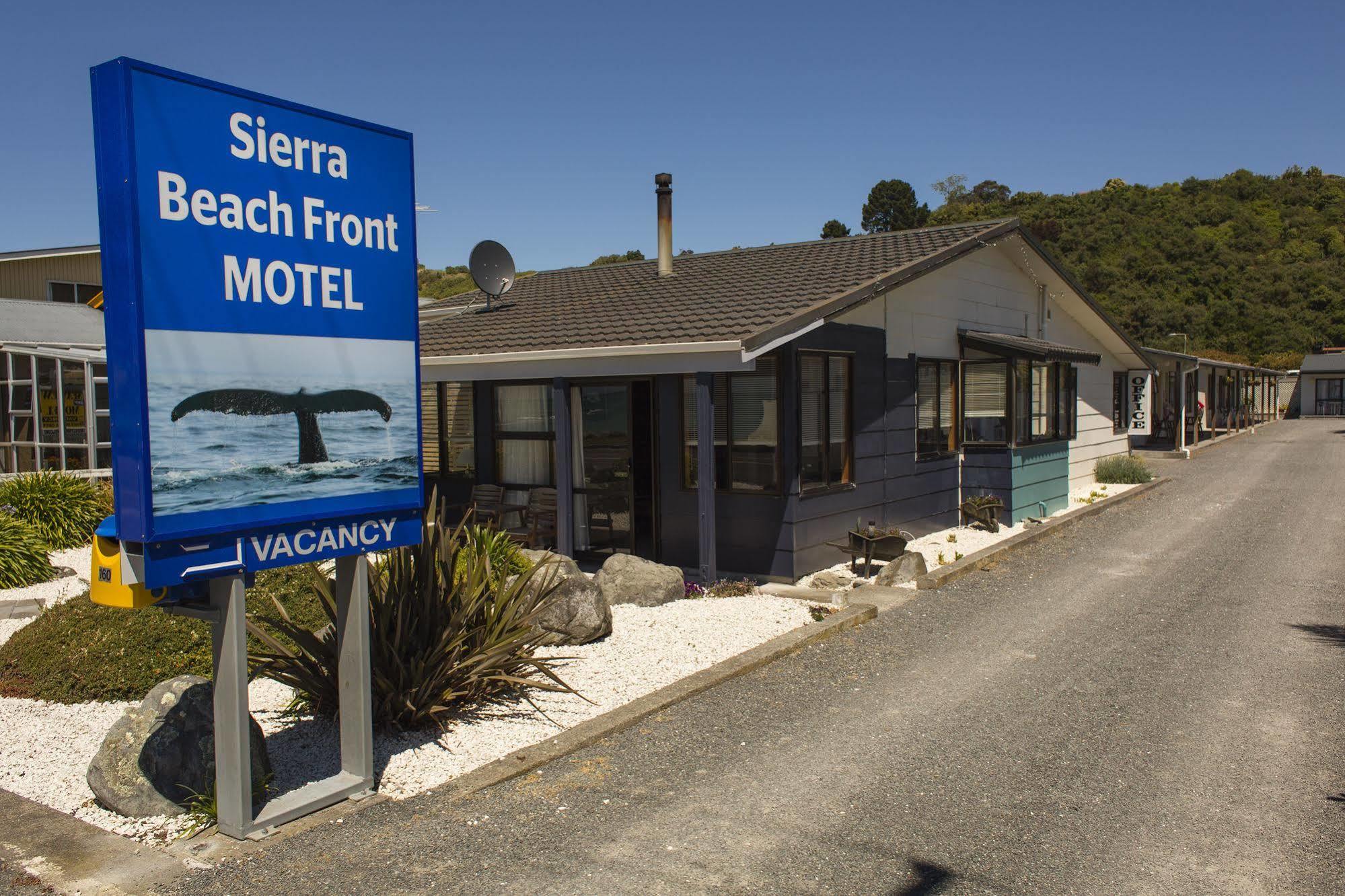 Sierra Beachfront Motel Кайкура Екстериор снимка